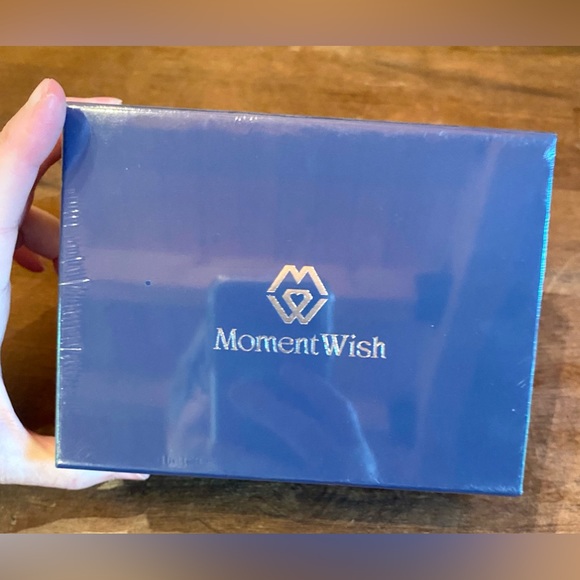 🌟MomentWish 1 Carat Moissanite Engagement Ring🌟  NIB - Picture 4 of 15